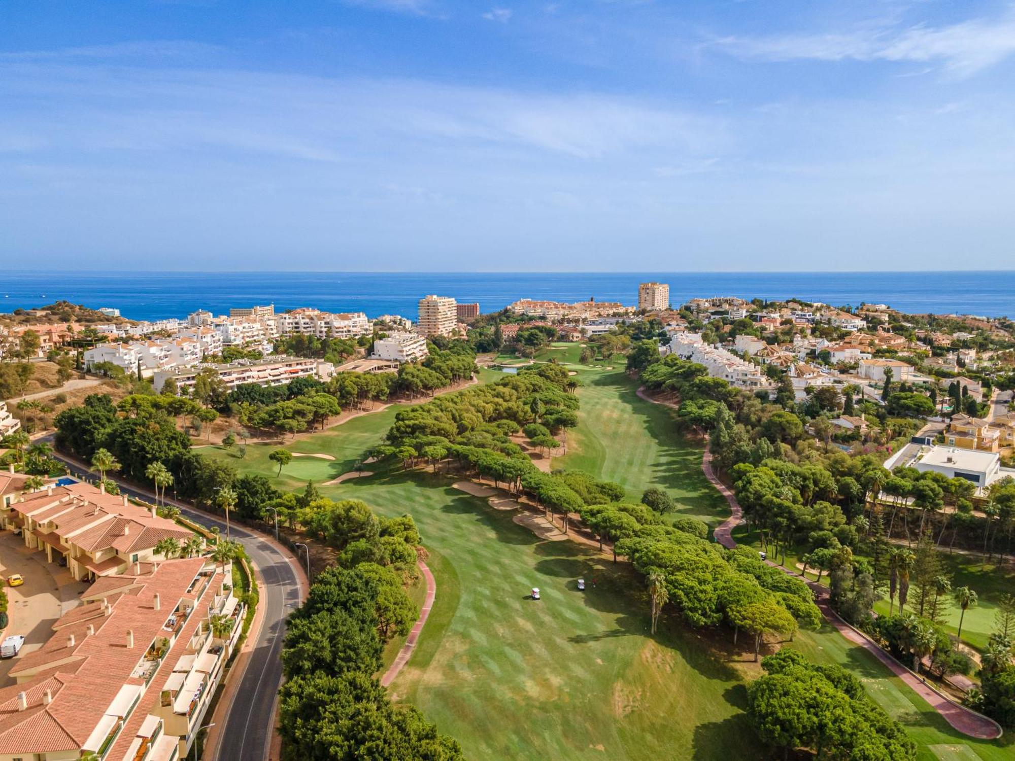 Fabulous Golf Front Apartment With Pool And Seaview Benalmádena Exterior photo